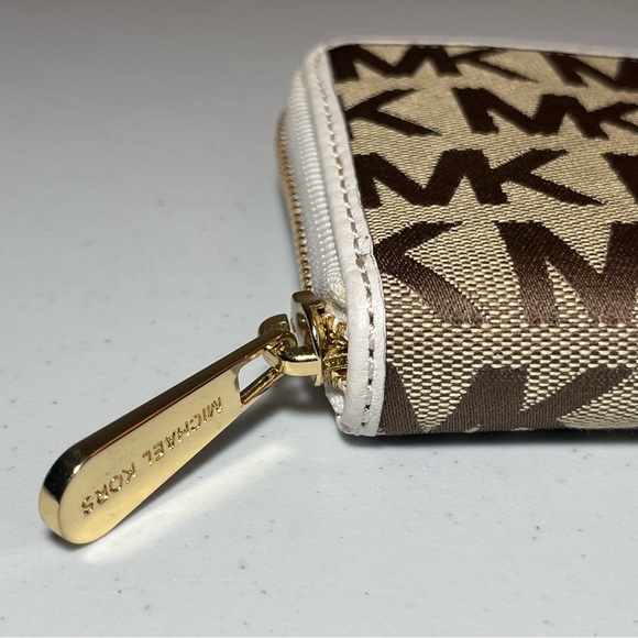 NWT Michael Kors Continental Wallet Signature Jacquard Beige Ebony Vanilla - Picture 4 of 9